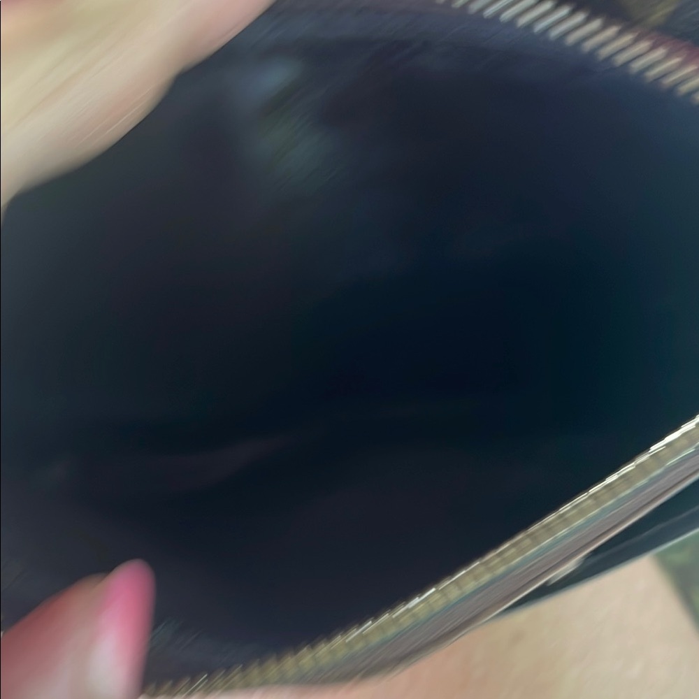 Louis Vuitton Brown Monogram with red interior Sarah wallet - Picture 10 of 10